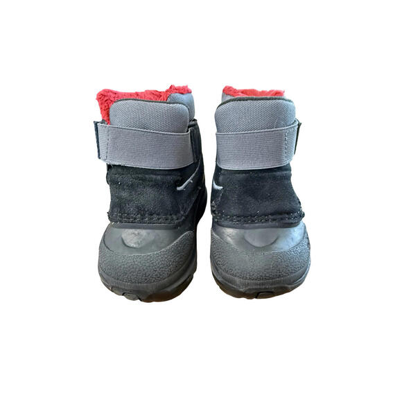 The North Face Snow Boot Boys Size 5 Black Heatseeker Insulated Faux Fur Winter - Picture 2 of 7